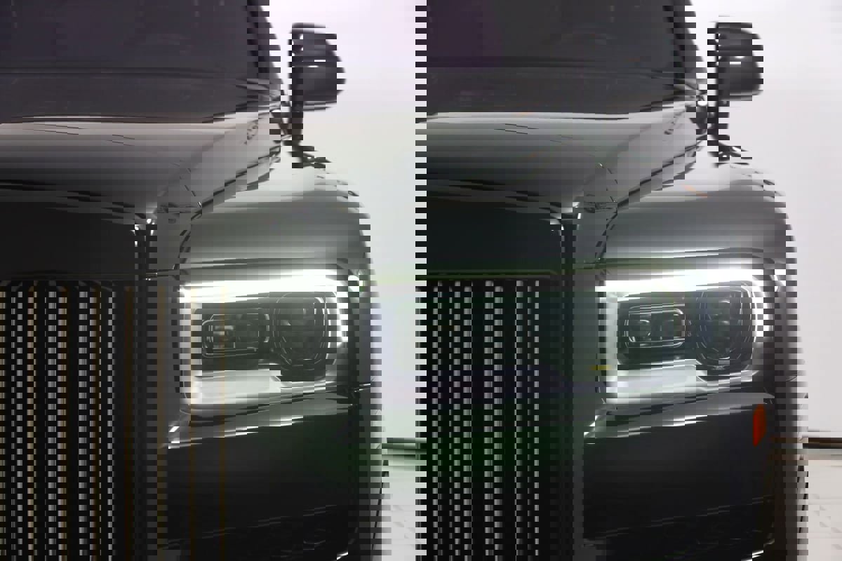 Used 2024 Rolls-Royce Cullinan Black Badge image 96