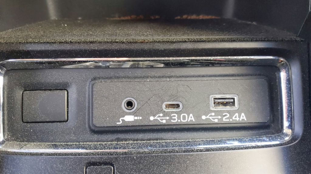 Used 2023 Subaru Ascent Premium image 28