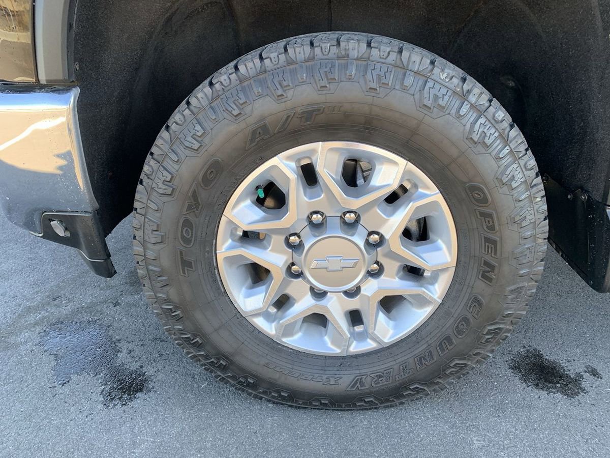Used 2020 Chevrolet Silverado 3500 LT w/ Convenience Package AWD/4WD image 11