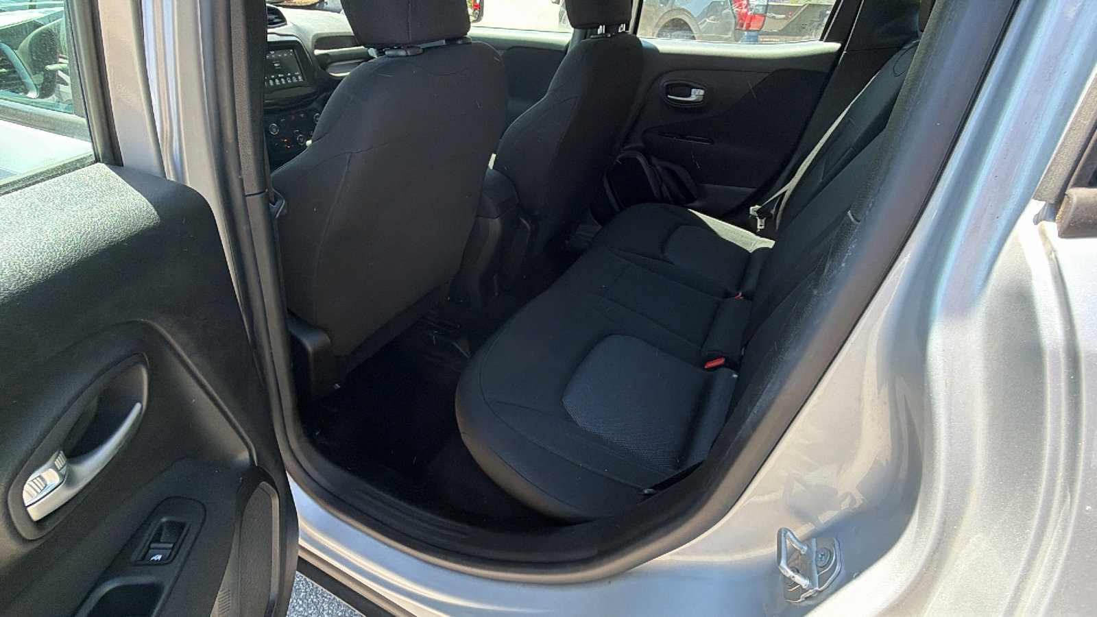 Used 2020 Jeep Renegade Sport w/ UConnect 7.0 Group image 23