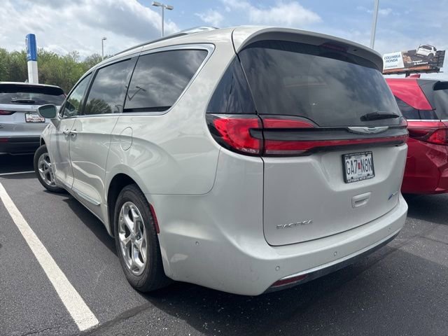Used 2021 Chrysler Pacifica Limited w/ Premium & Safety Sphere Group image 5