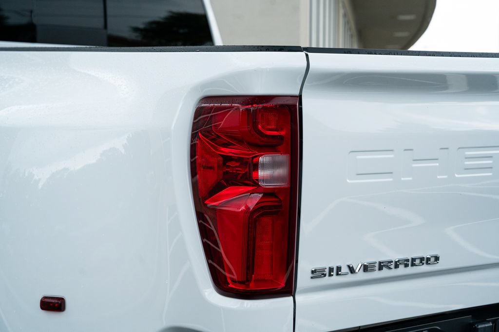 Used 2024 Chevrolet Silverado 3500 High Country AWD/4WD image 17