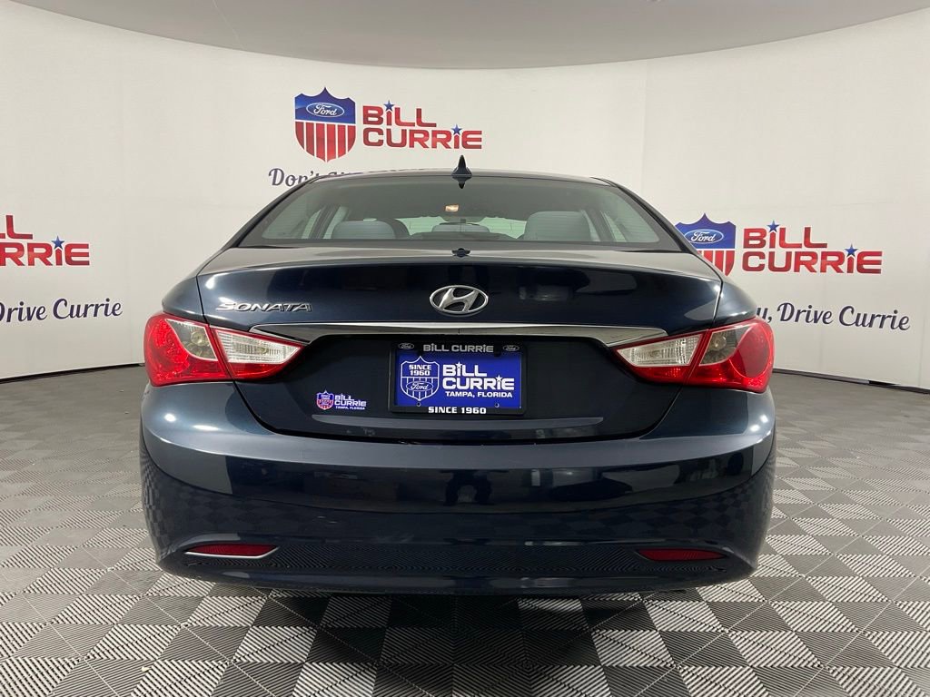 Used 2011 Hyundai Sonata GLS FWD image 4