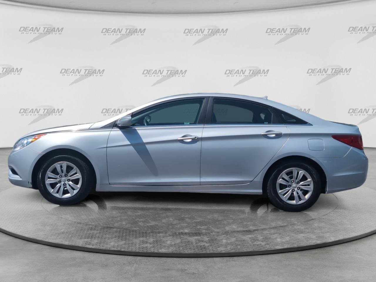 Used 2011 Hyundai Sonata GLS FWD image 4