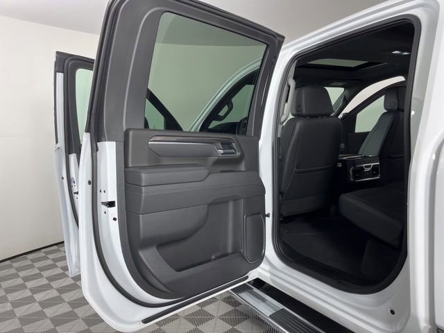 Used 2026 Chevrolet Silverado 2500 LTZ w/ LTZ Premium Package image 39