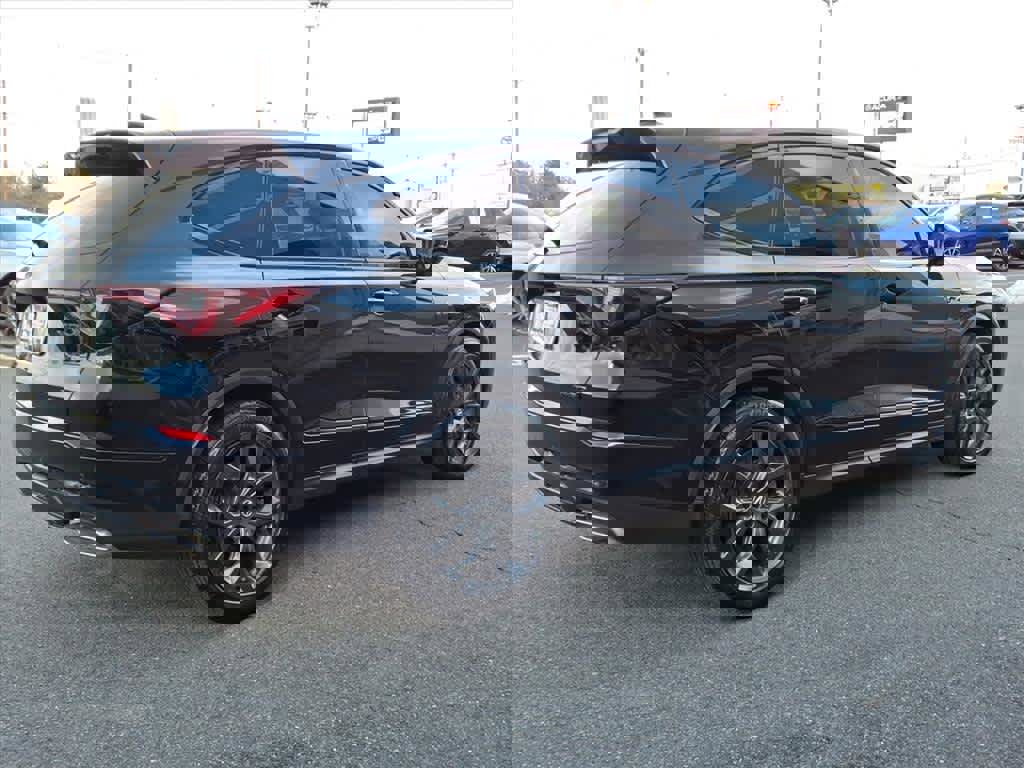 Used 2023 Acura MDX A-Spec image 6