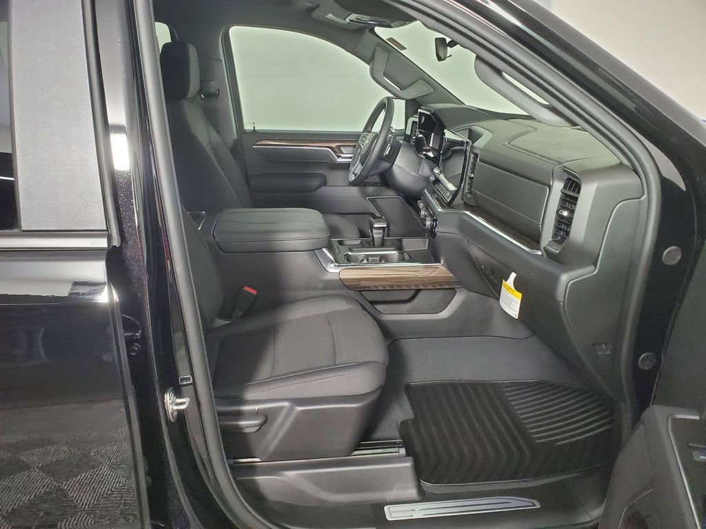 New 2026 Chevrolet Silverado 1500 LT w/ Z71 Off-Road Package AWD/4WD image 14