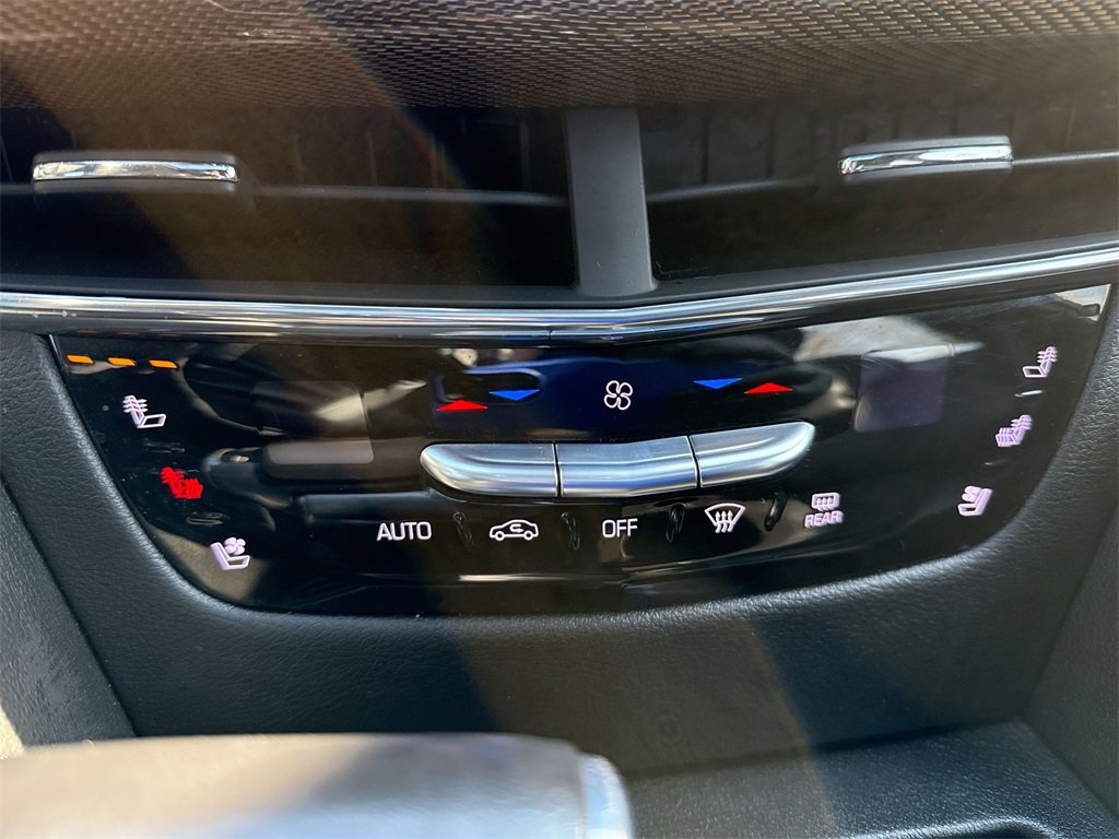 Used 2018 Cadillac CT6 Luxury image 17