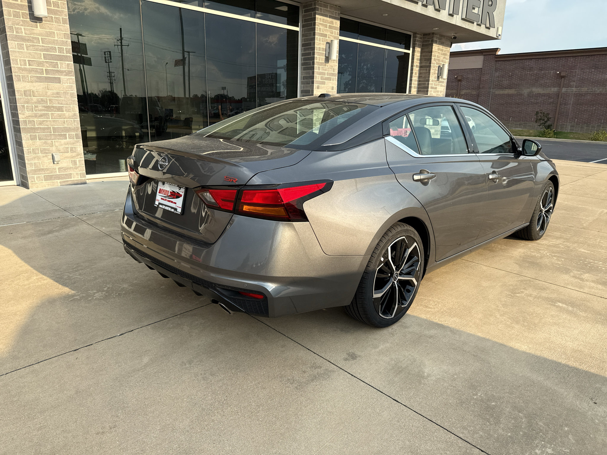Used 2026 Nissan Altima 2.5 SR FWD image 7