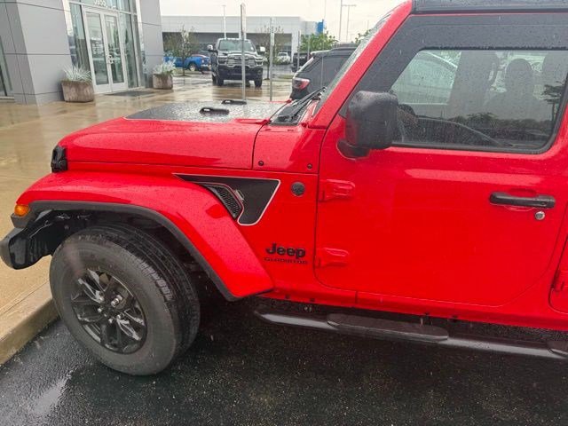 Used 2022 Jeep Gladiator Sport AWD/4WD image 7