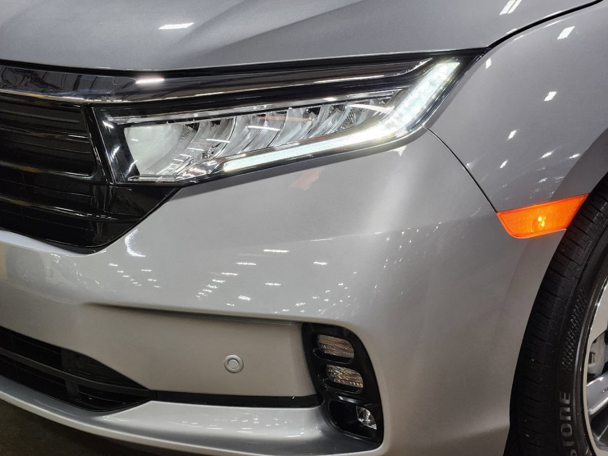 Used 2023 Honda Odyssey Elite image 16