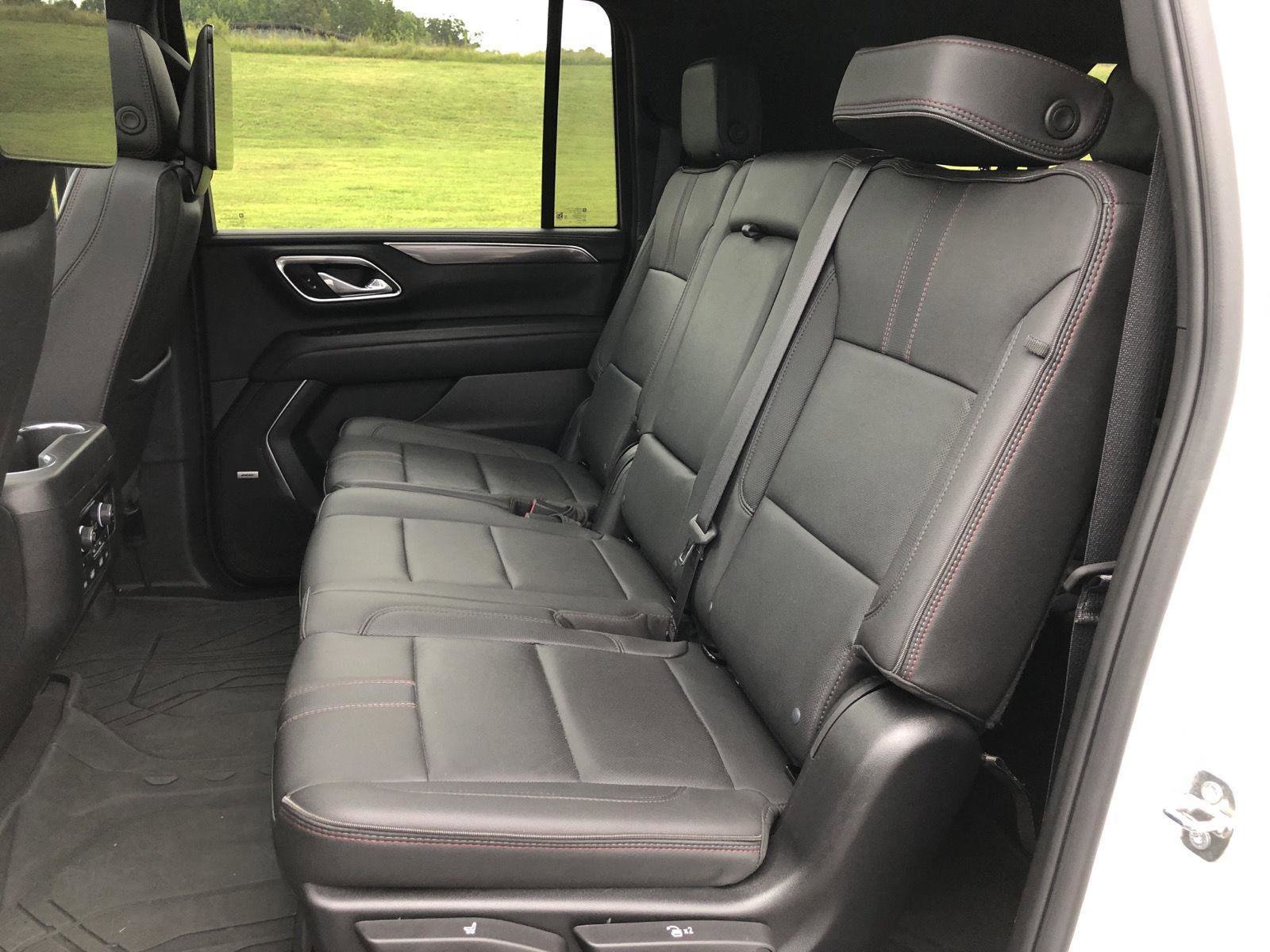 Certified 2024 Chevrolet Suburban RST w/ Sport Performance Package image 18