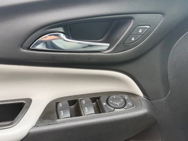 Used 2021 Chevrolet Equinox LS w/ LS Convenience Package FWD image 23