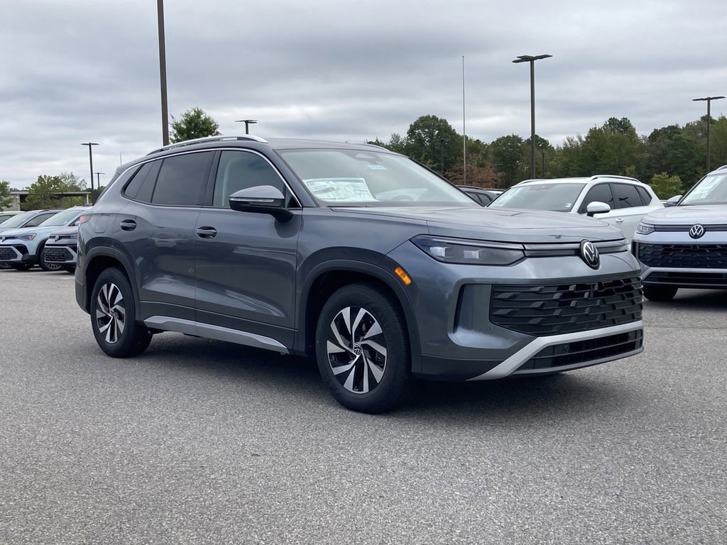 New 2025 Volkswagen Tiguan S image 7
