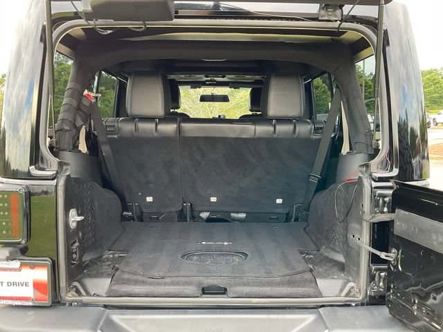 Used 2015 Jeep Wrangler Unlimited Rubicon AWD/4WD image 28