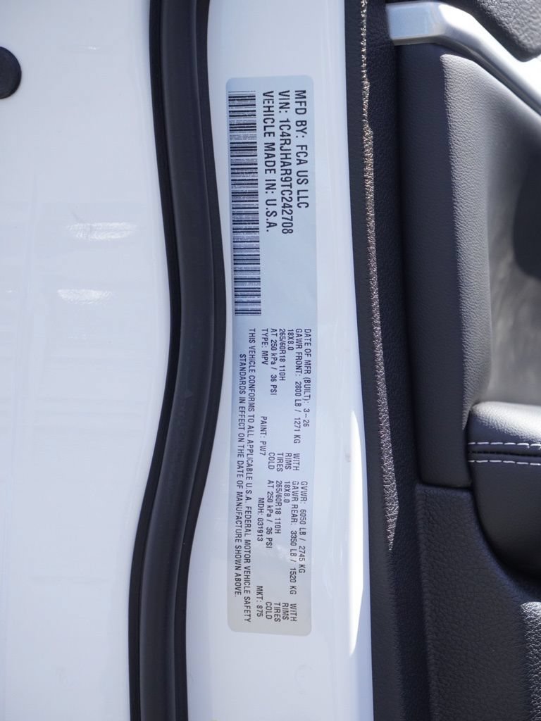 New 2026 Jeep Grand Cherokee Altitude AWD/4WD image 32