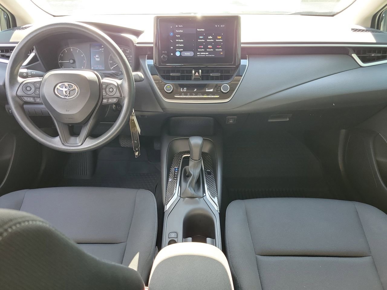 Used 2025 Toyota Corolla LE FWD image 12