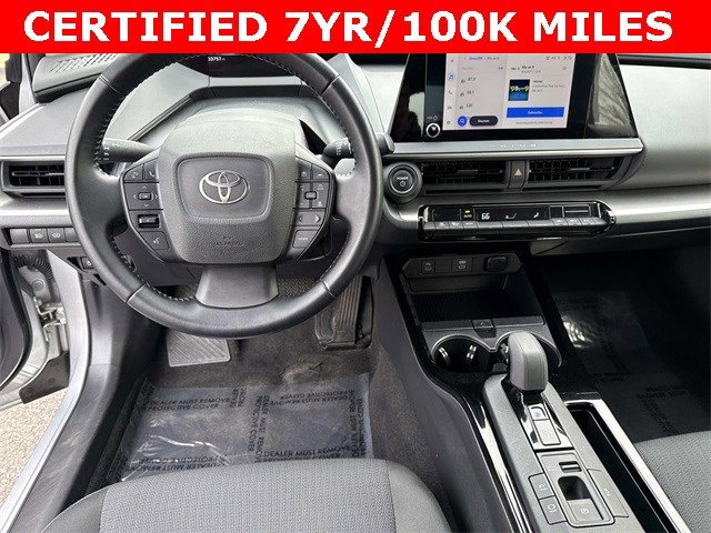 Used 2023 Toyota Prius LE image 17
