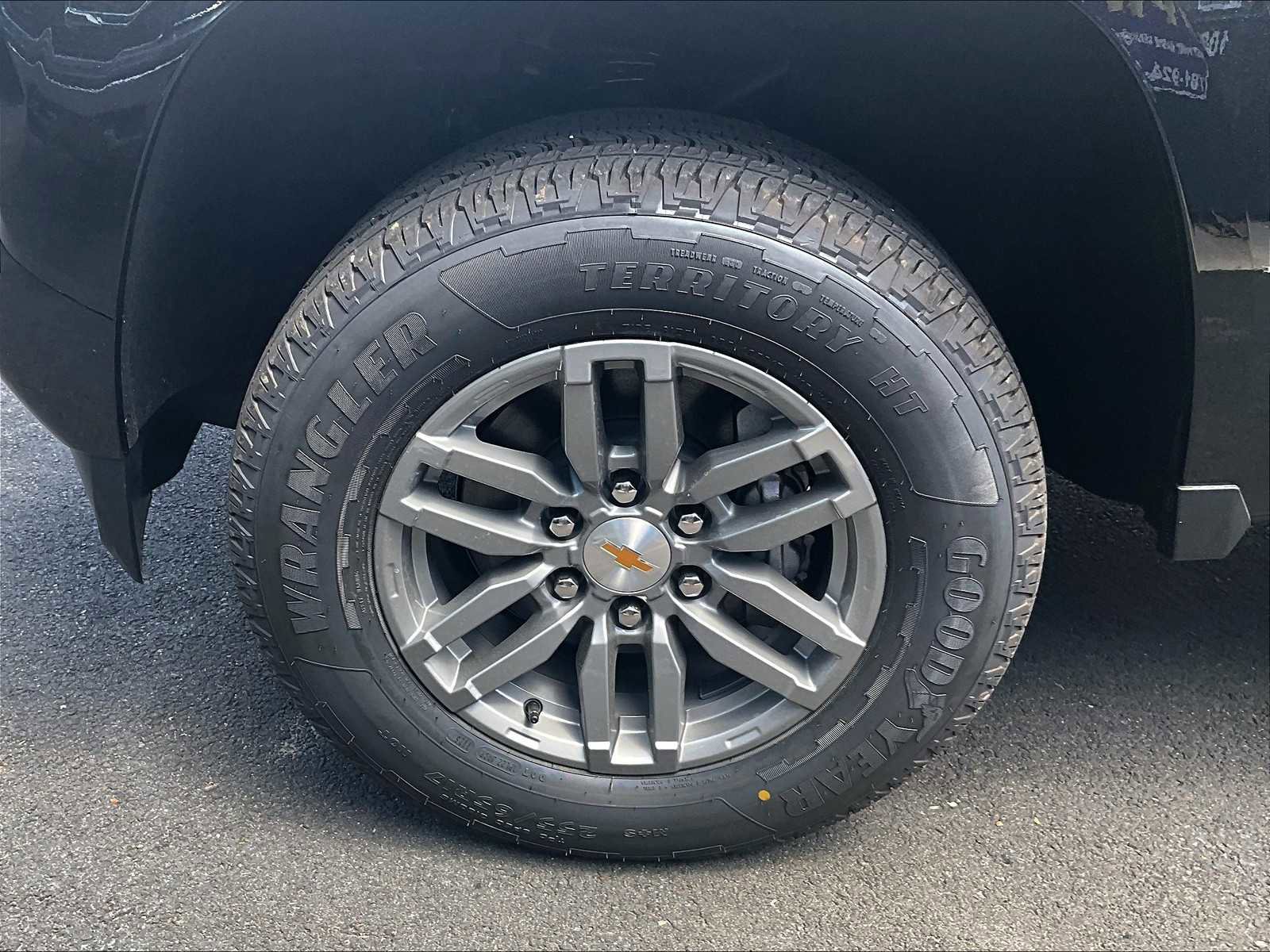 New 2025 Chevrolet Colorado LT w/ LT Convenience Package image 8