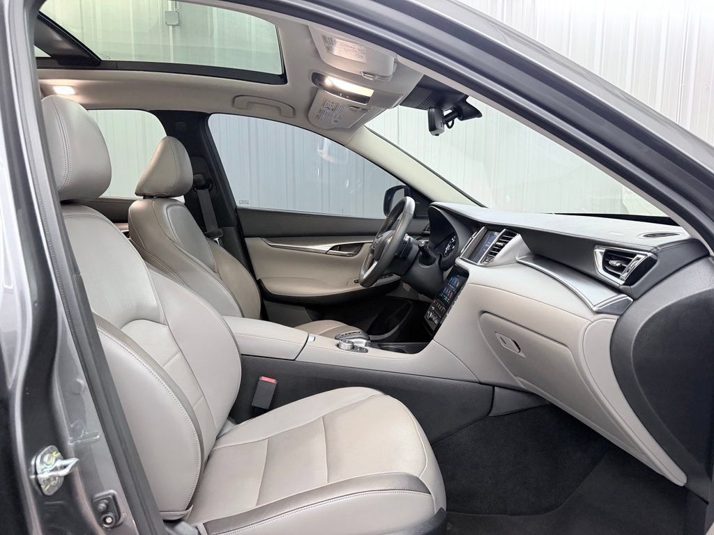 Certified 2023 INFINITI QX50 Luxe FWD image 40