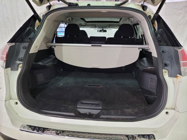 Used 2016 Nissan Rogue SV image 38