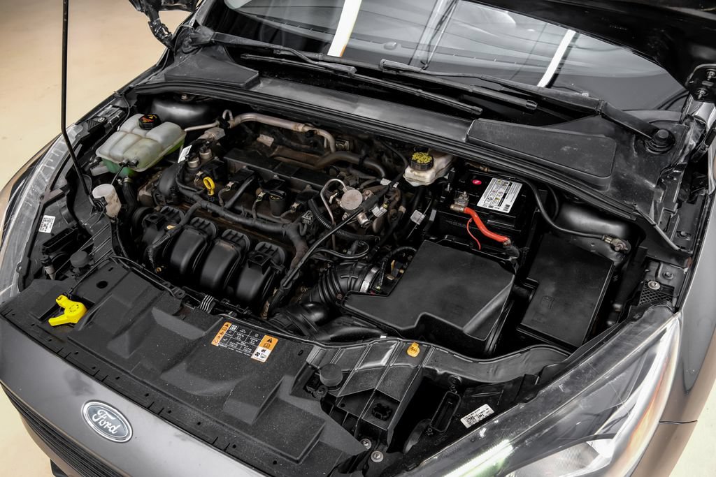 Used 2018 Ford Focus SE w/ SE Appearance Package FWD image 53
