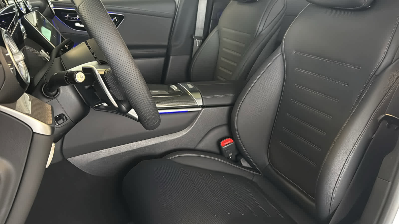 New 2026 Mercedes-Benz GLC 43 AMG 4MATIC Coupe image 28