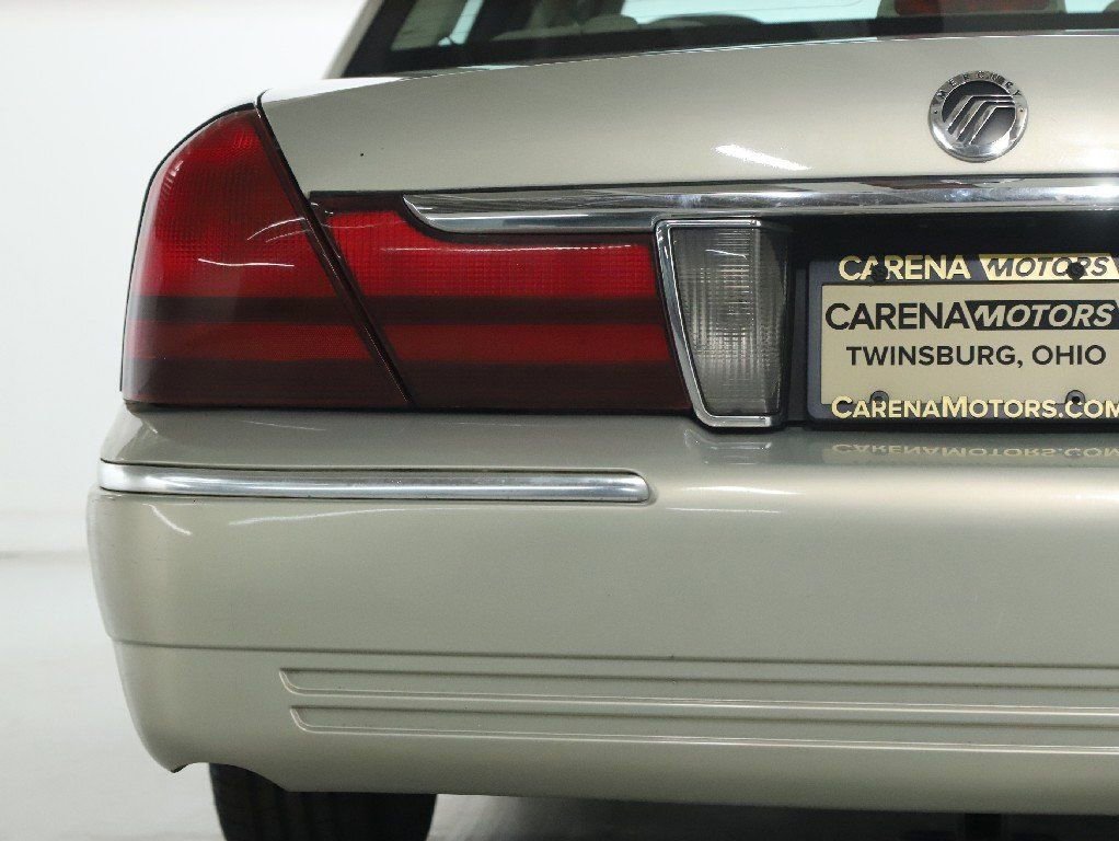 Used 2005 Mercury Grand Marquis GS image 8