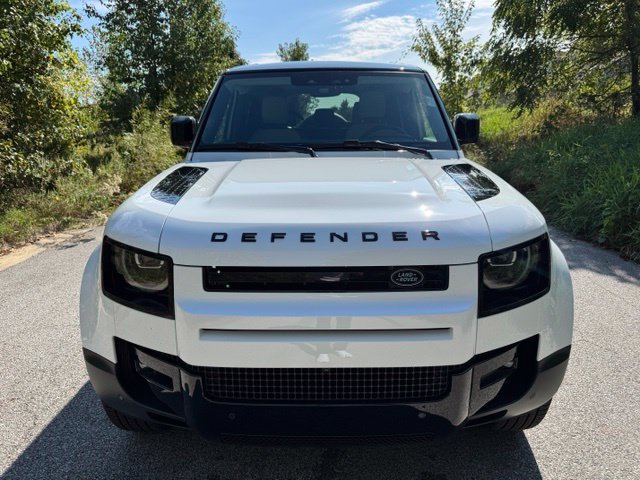 New 2026 Land Rover Defender 110 S AWD/4WD image 3