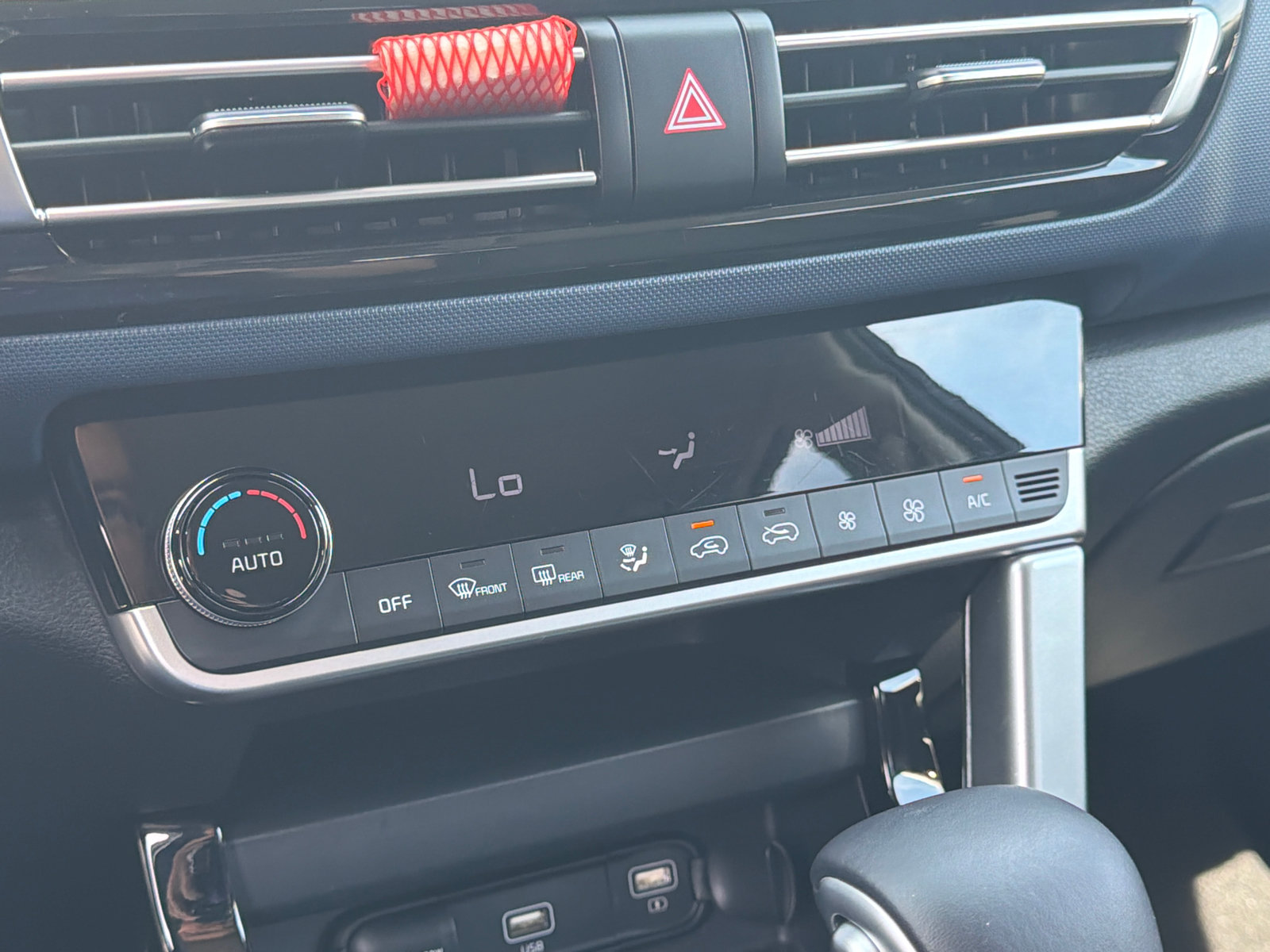 Used 2023 Kia Seltos S w/ Navigation Package FWD image 31