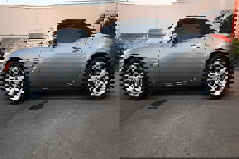 Used 2006 Pontiac Solstice Convertible w/ Premium Package image 7