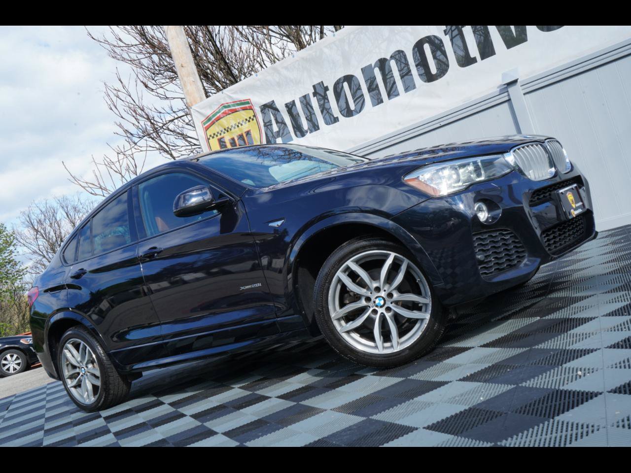 Used 2017 BMW X4 xDrive28i w/ Technology Package AWD/4WD image 1