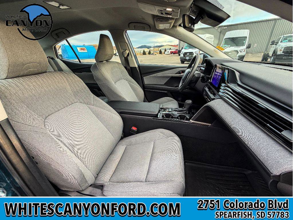 Used 2025 Toyota Camry LE w/ Convenience Package image 13