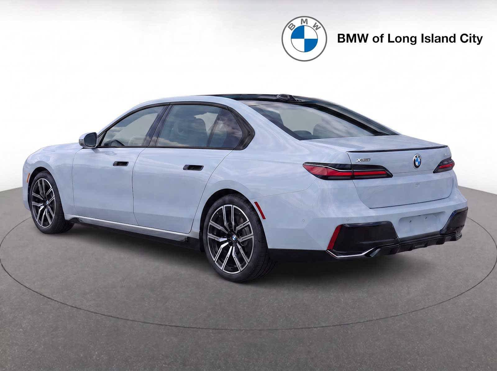 New 2026 BMW 740i xDrive AWD/4WD image 4