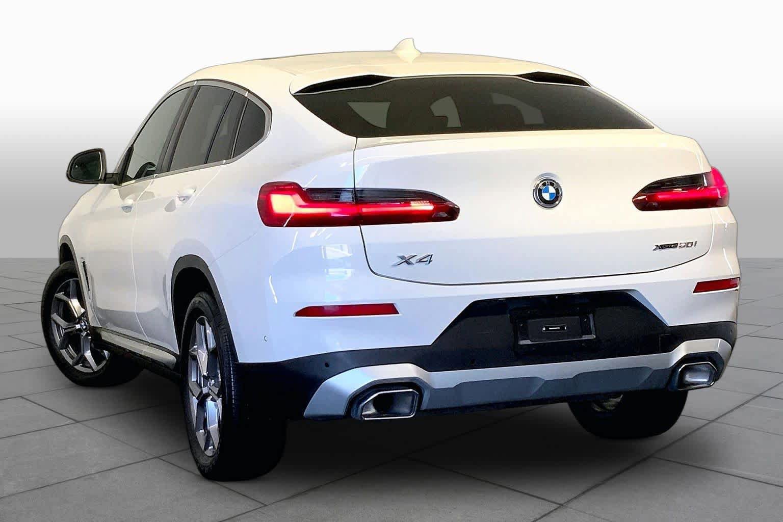 Used 2024 BMW X4 xDrive30i w/ Parking Assistance Package AWD/4WD image 13