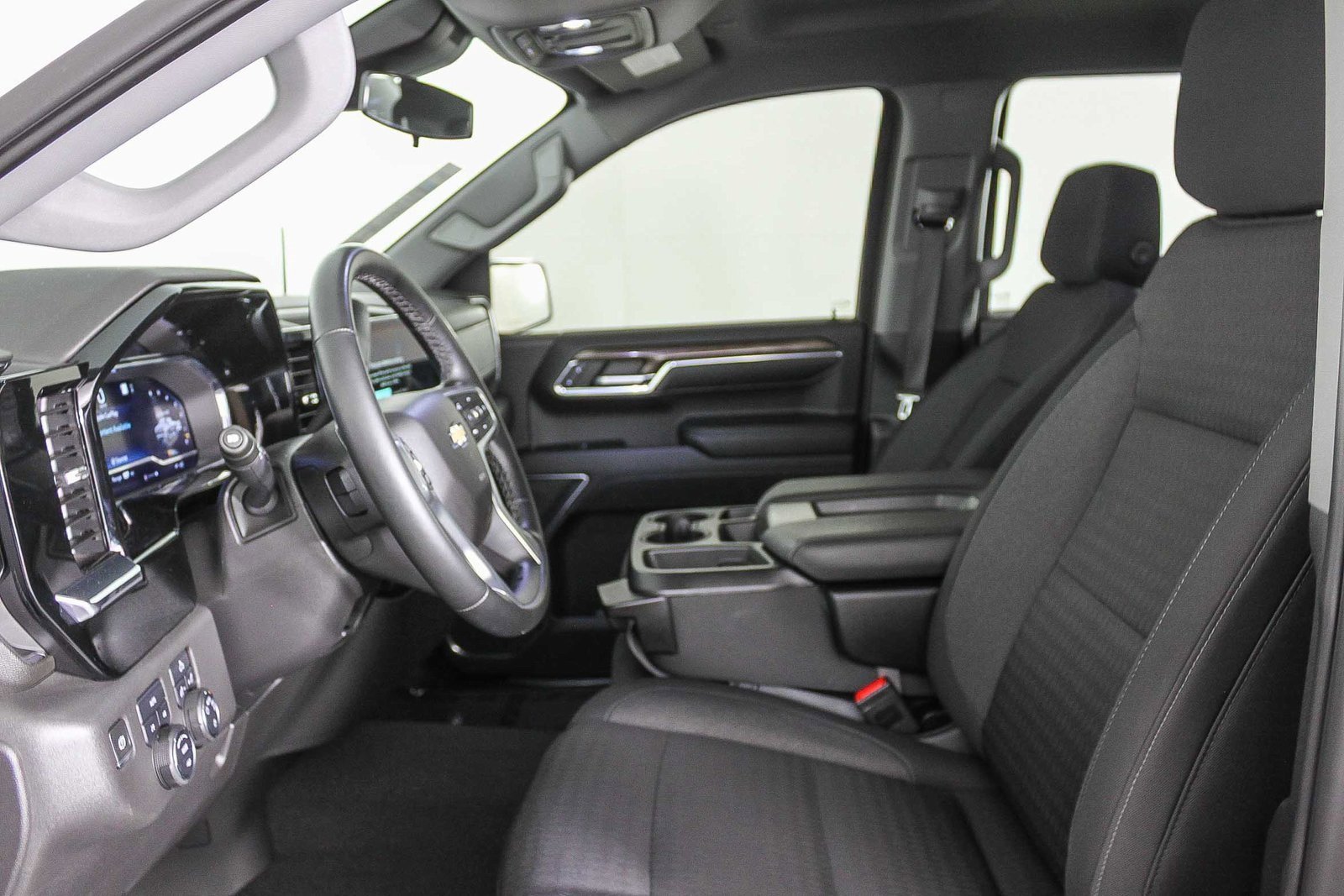 Used 2023 Chevrolet Silverado 1500 LT image 18