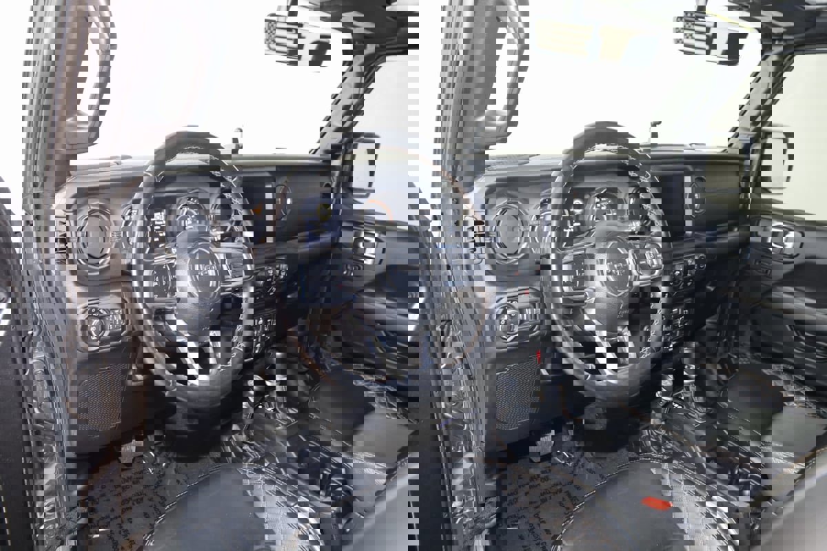 Used 2021 Jeep Gladiator Overland image 25