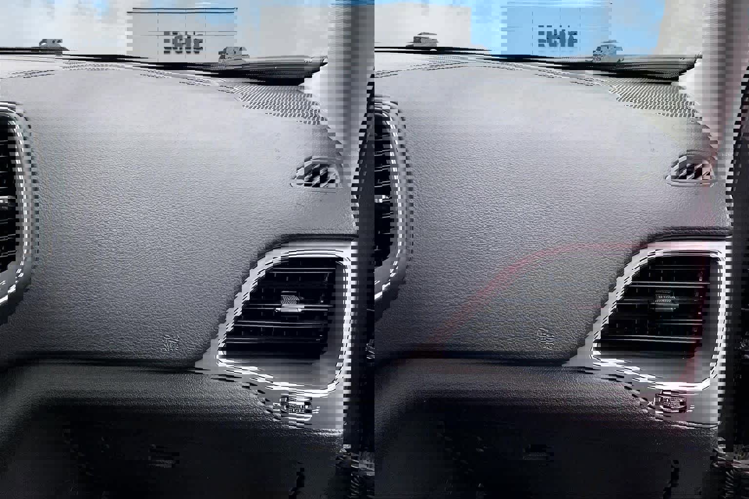 Used 2022 Jeep Cherokee Latitude Lux w/ Sun & Sound Group image 24