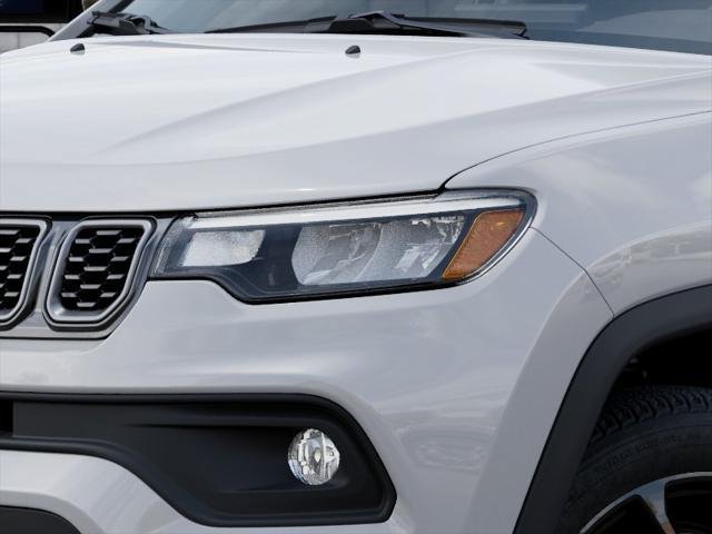New 2026 Jeep Compass Latitude AWD/4WD image 18