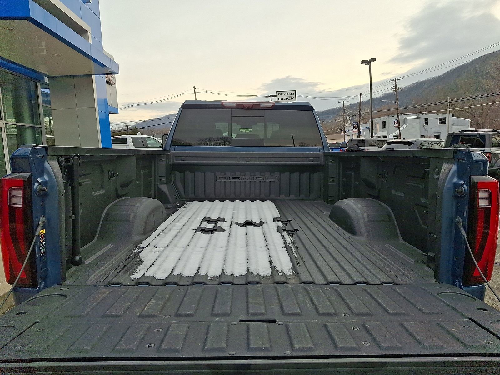 Used 2024 GMC Sierra 3500 Denali Ultimate AWD/4WD image 28