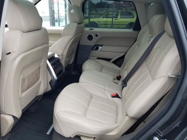 Used 2017 Land Rover Range Rover Sport HSE AWD/4WD image 10