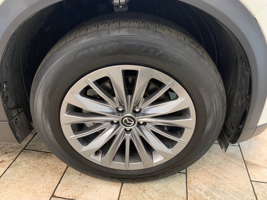 Used 2024 MAZDA CX-90 Plug-In Hybrid w/ Preferred image 9