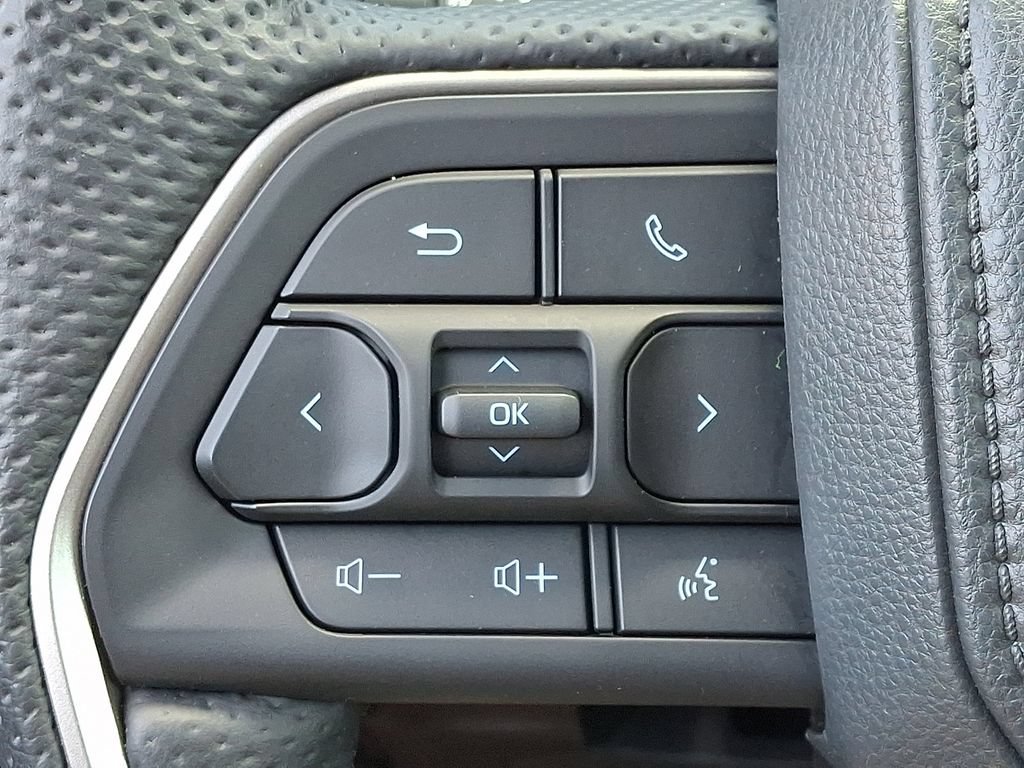 Used 2025 Toyota Tacoma TRD Sport w/ TRD Sport Upgrade Package AWD/4WD image 21