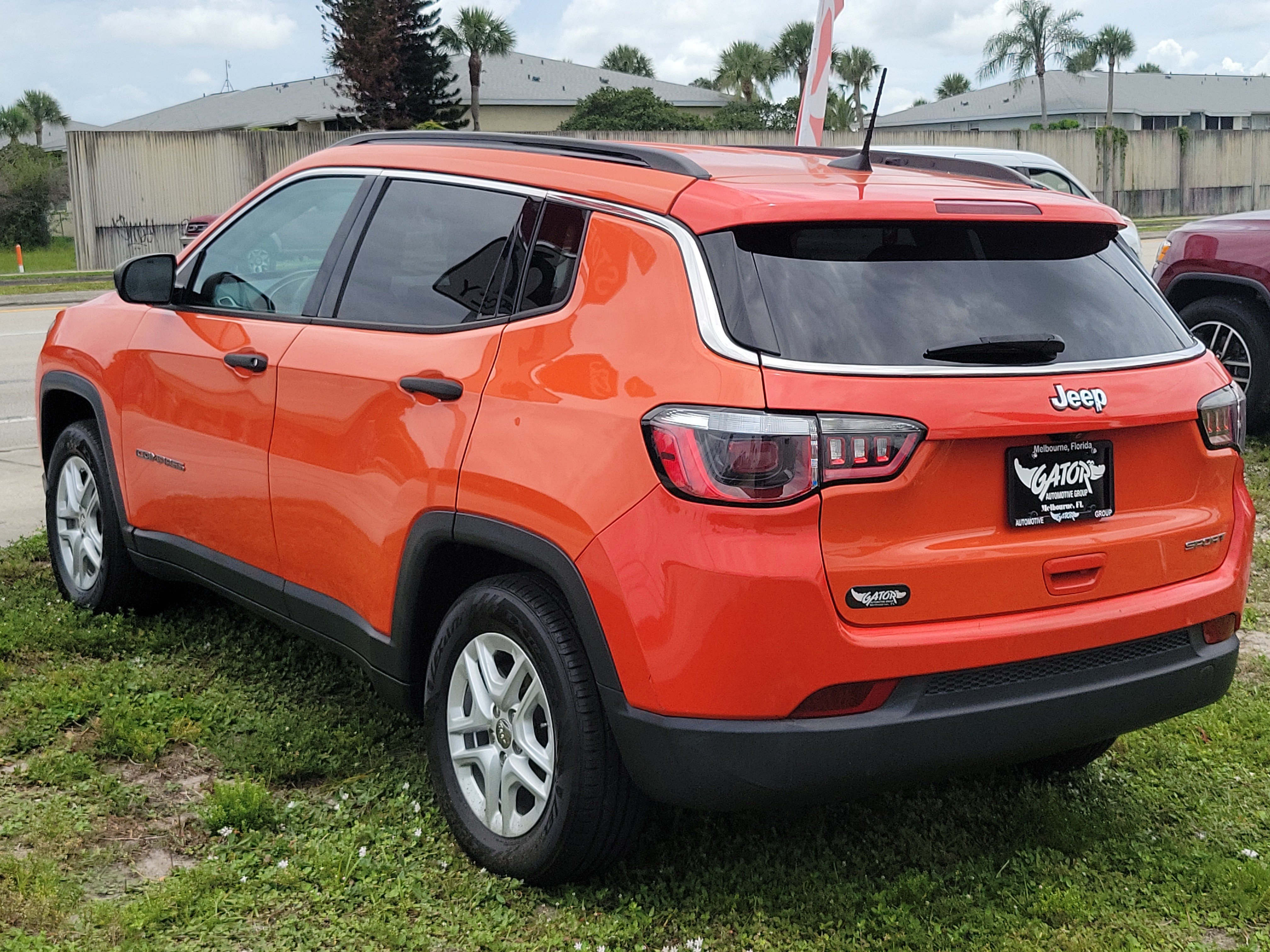 Used 2019 Jeep Compass Sport FWD image 3