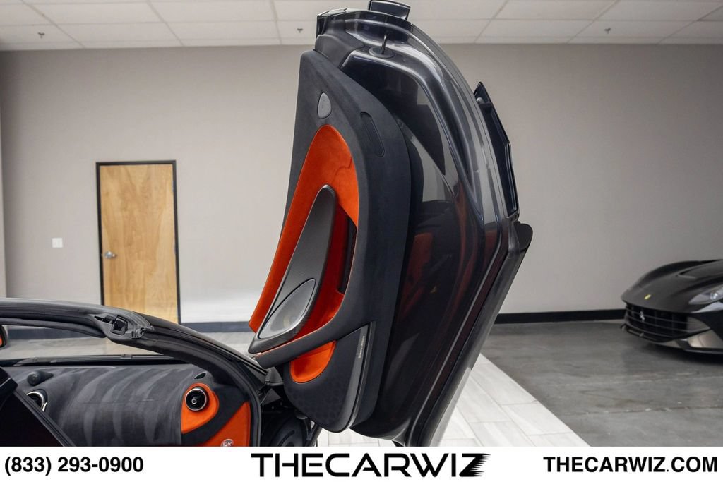 Used 2020 McLaren 600LT Spider RWD image 70