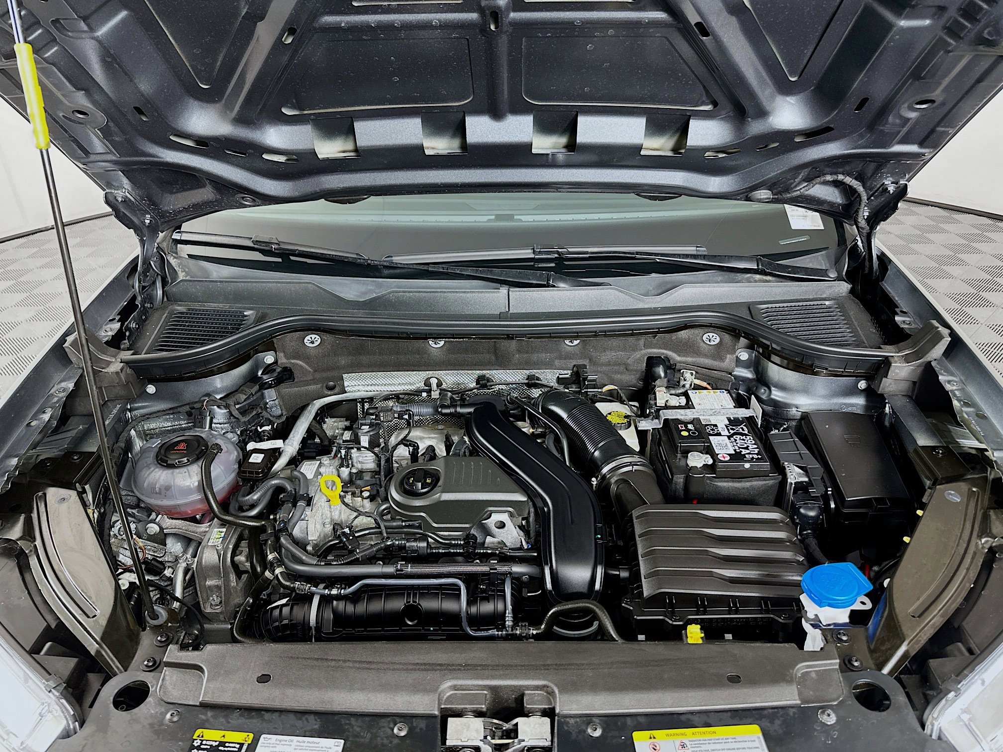 Used 2024 Volkswagen Taos SE image 32