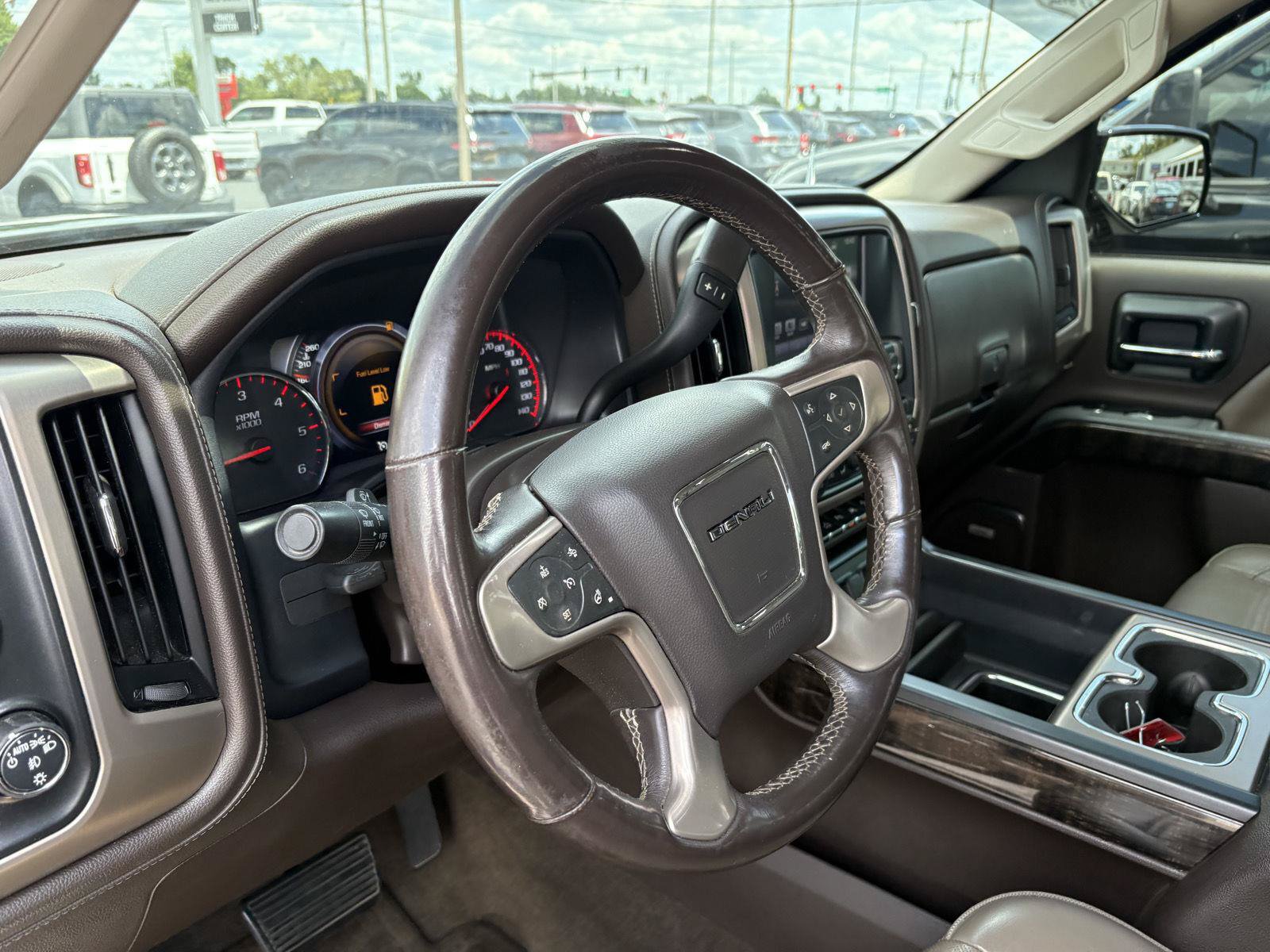 Used 2016 GMC Sierra 1500 Denali w/ Denali Ultimate Package AWD/4WD image 8