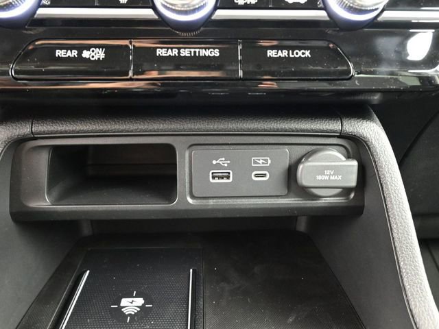 New 2025 Honda Pilot Touring image 31