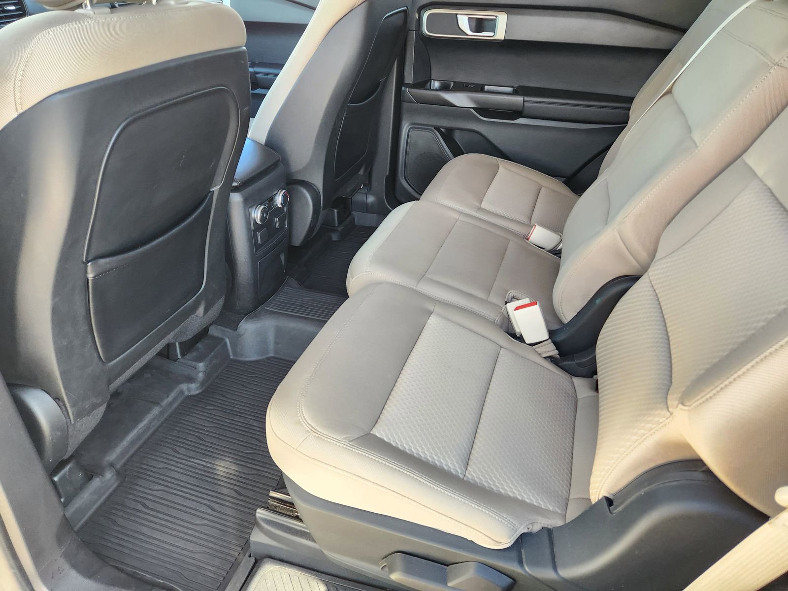 Used 2020 Ford Explorer 2WD image 31