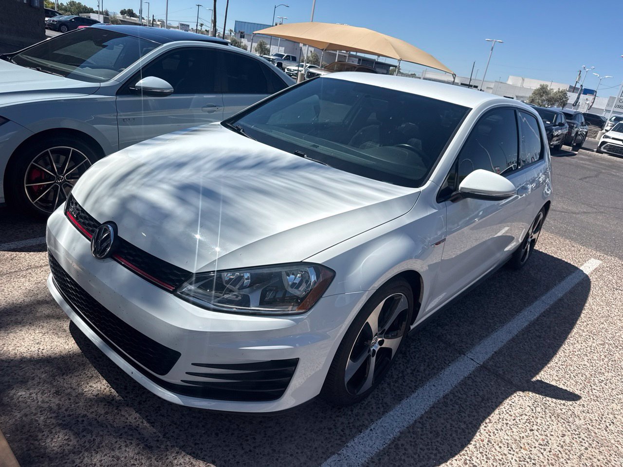 Used 2016 Volkswagen Golf 2-Door FWD image 12